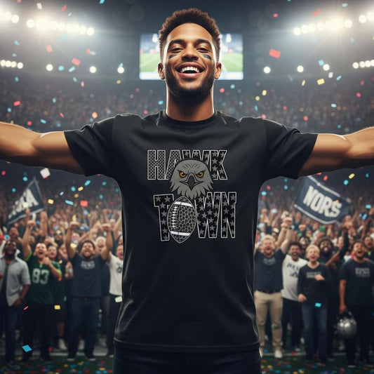 Hawk Town American Football T-Shirt schwarz – Falke mit Football und Sterne-Design